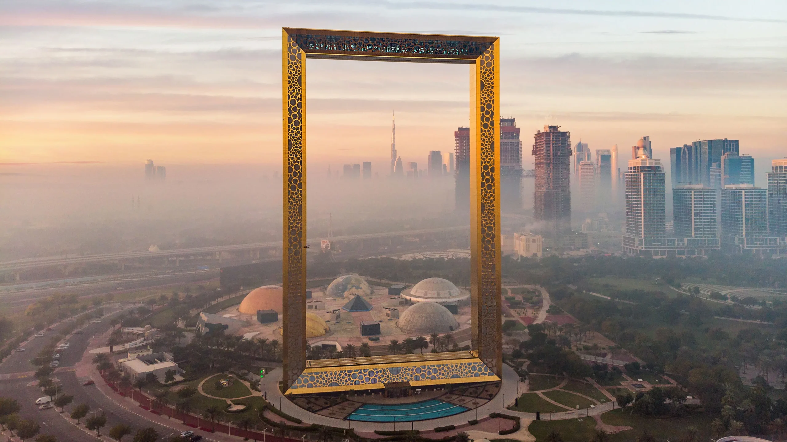 Dubai frame